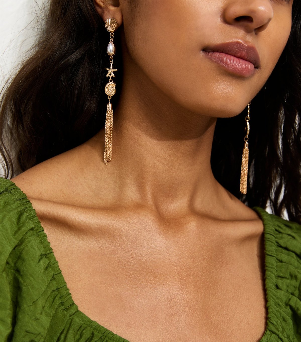 New Look Gold Tone Seashell Tassel Drop Earrings New Look - 2