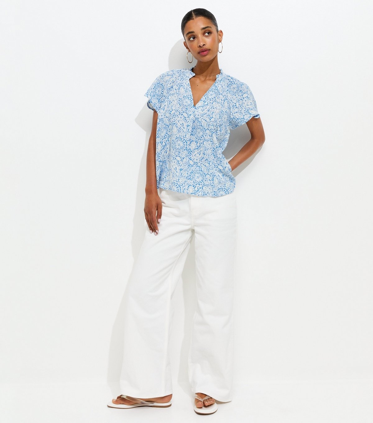 New Look Women's Blue Paisley Print V-Neck Top New Look - 3