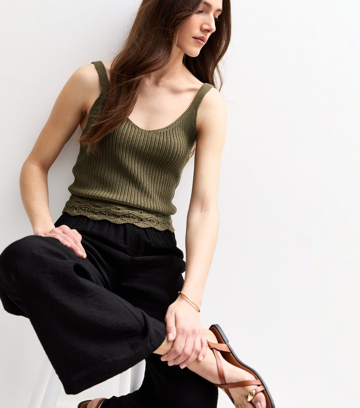 New Look Women's Khaki V-Neck Knitted Vest New Look