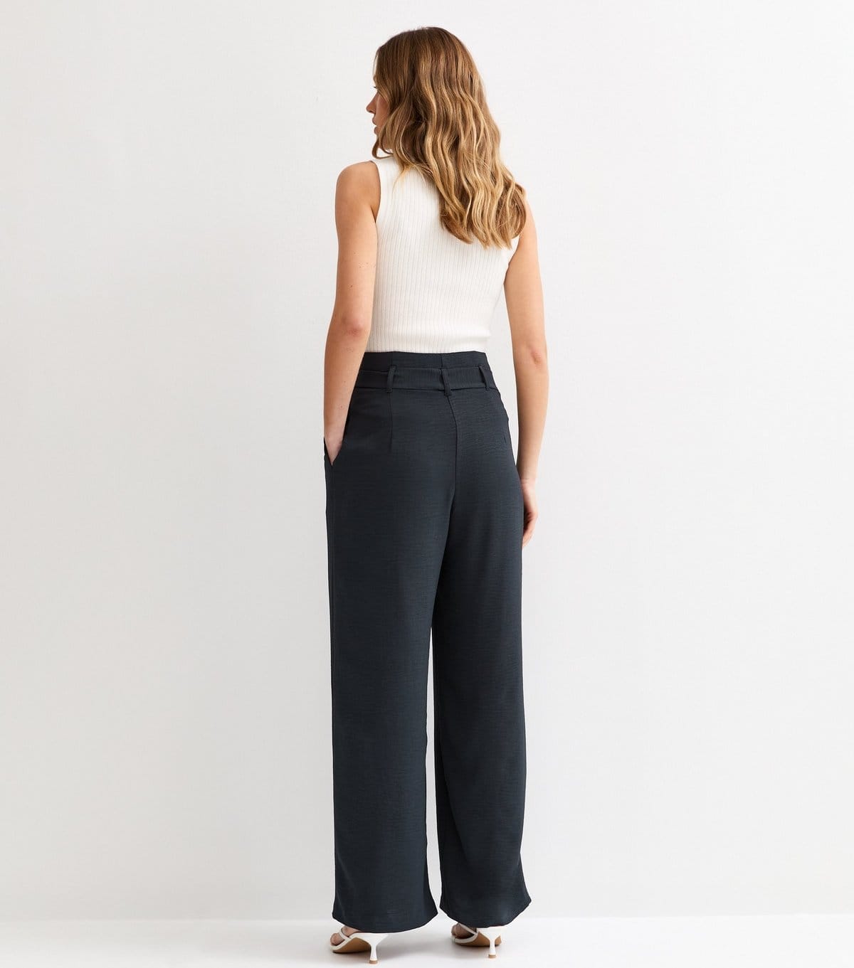 New Look Women's Navy Crinkle Texture Paperbag Waist Wide Leg Trousers New Look - 4