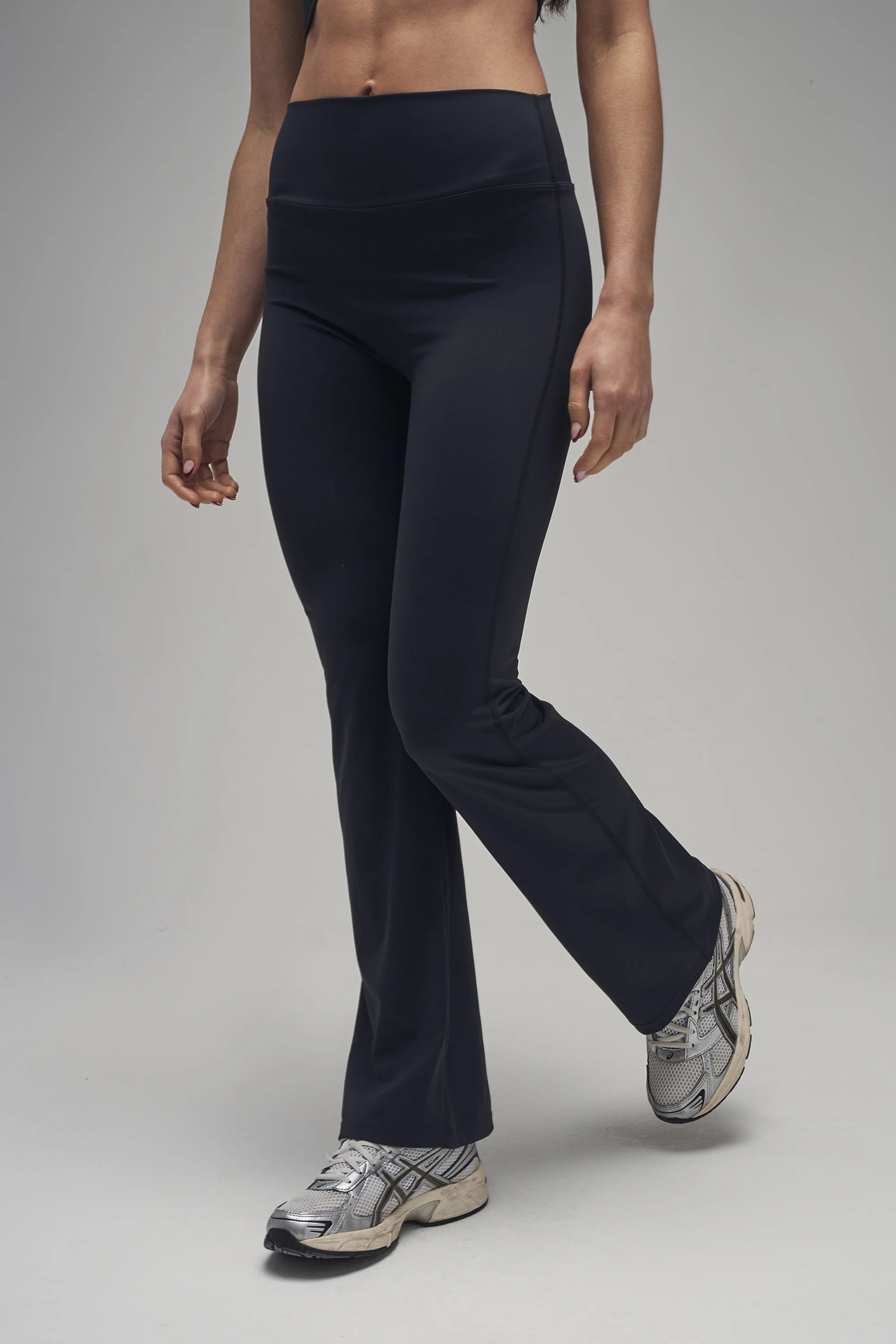 Kaiia Kaiia Sculpt Yoga Pants Black on Black - 3