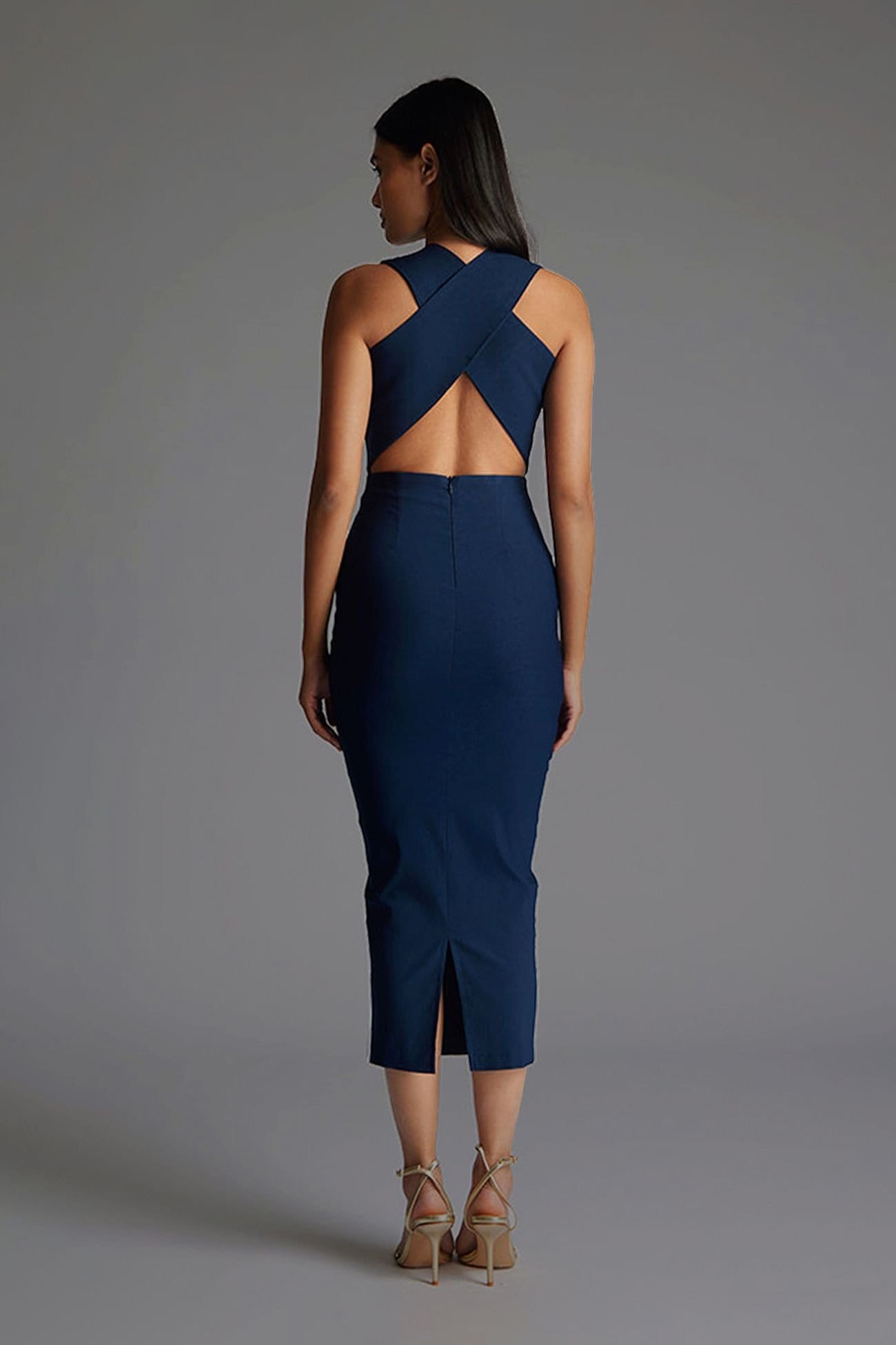 Vesper Vesper Women's Plunge Neck Open Back Midaxi Dress in Navy - 4