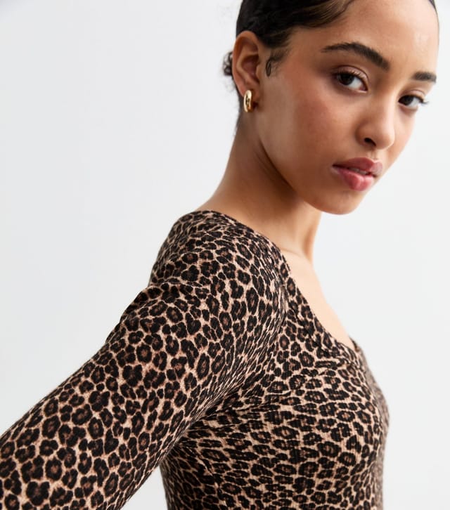 New Look Women's Brown Leopard Print Scoop Neck Top New Look - 2