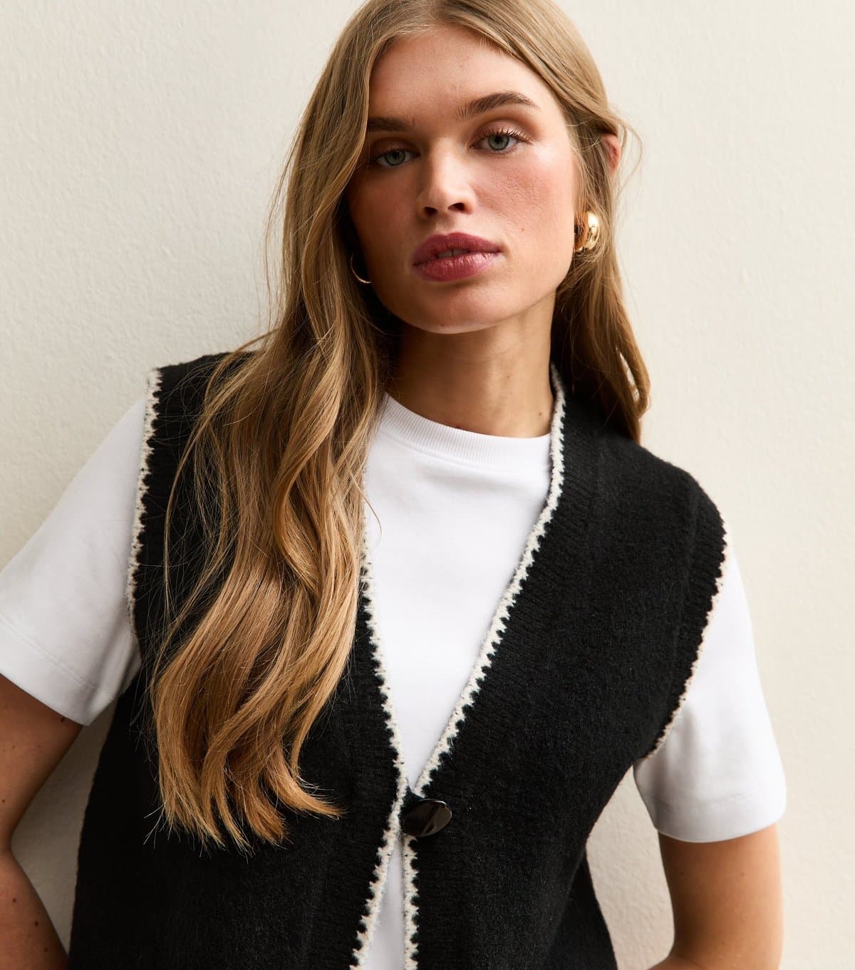 New Look Women's Black and White Blanket Stitch Knit Waistcoat New Look