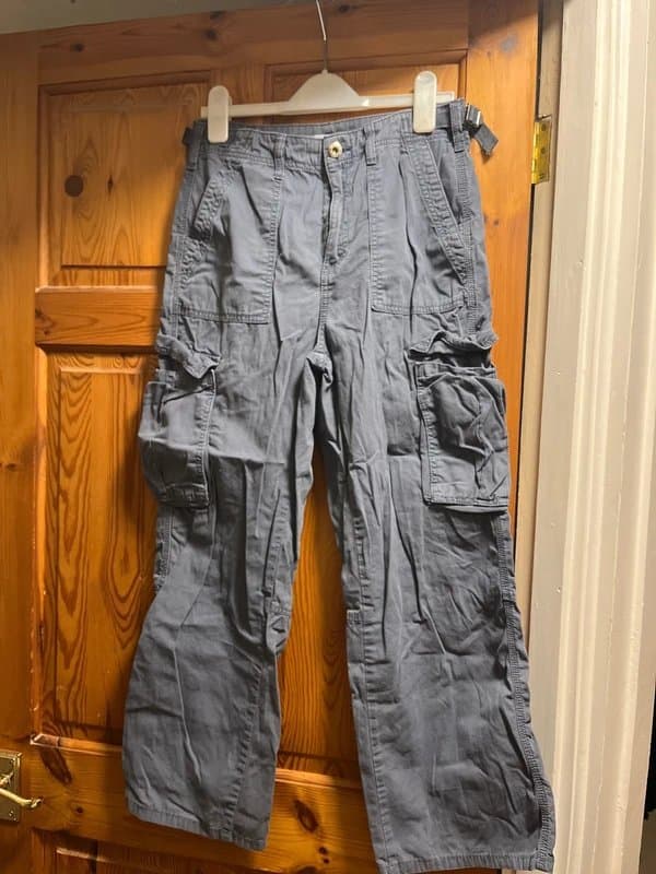Bershka Bershka cargo pants- Eur 36