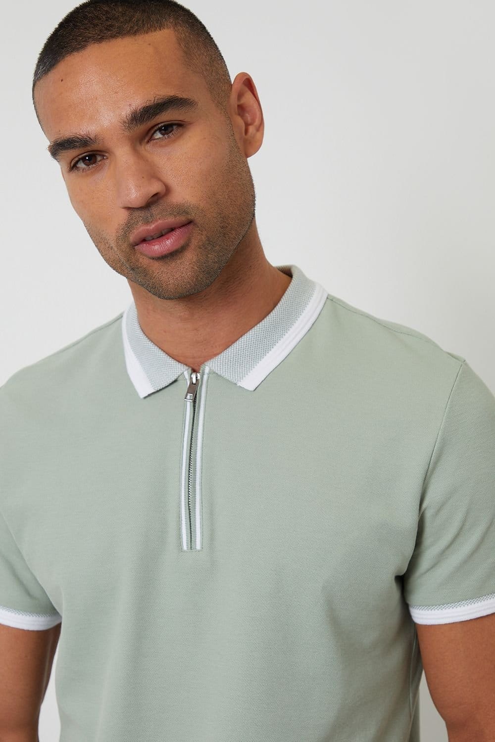Threadbare Threadbare Men's Cotton Tipping Collar Quarter Zip Pique Polo Shirt in Pale Green - 4