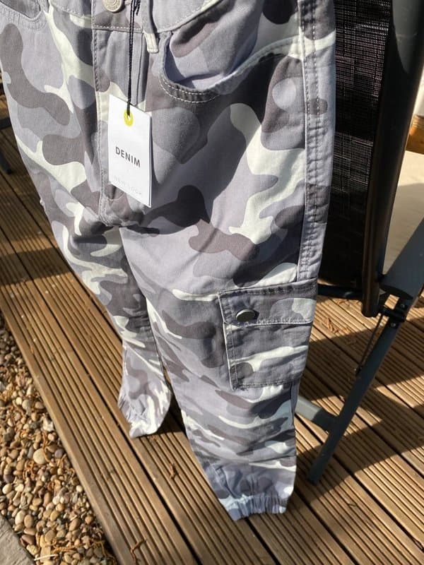 New Look New Look ladies cargo pants camouflage