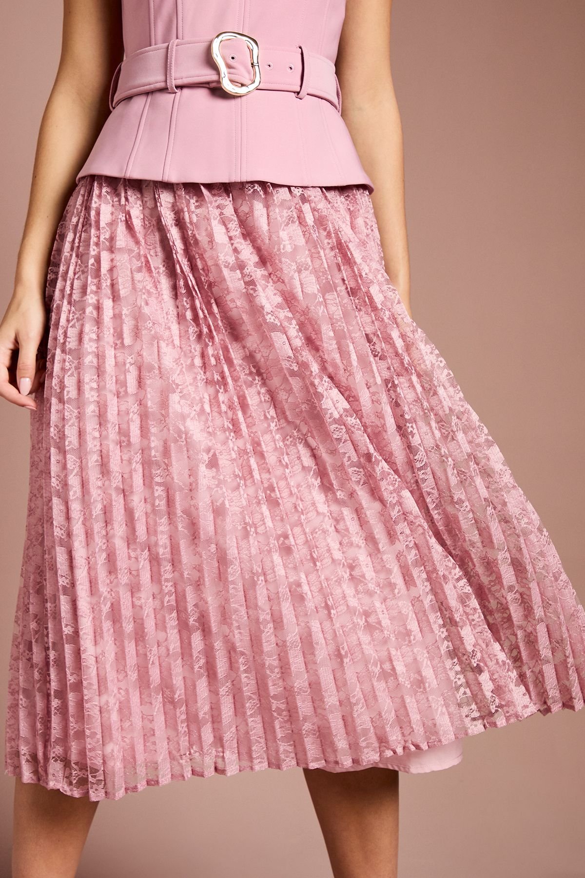 Coast Coast Women's Crepe Bodice Belted Lace Pleated Midi Dress in Antique Rose - 4