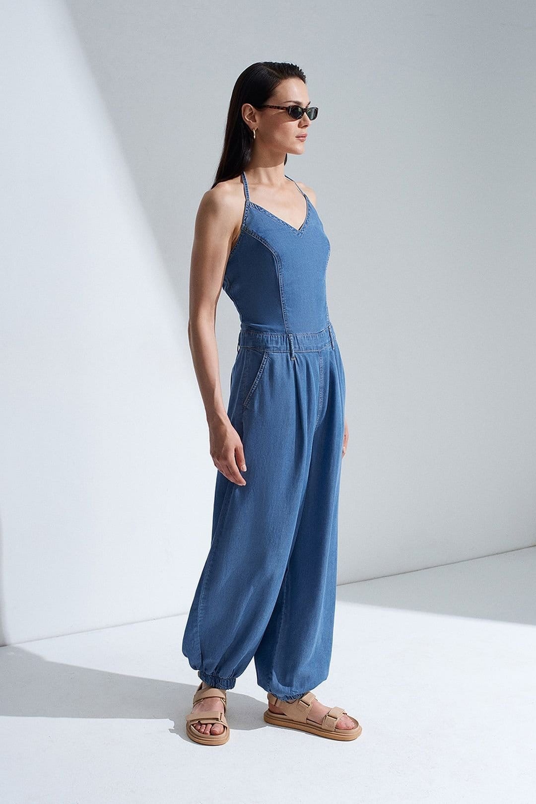 Dilvin Dilvin Women's Wide-leg Halter Jumpsuit in Mid Blue - 4