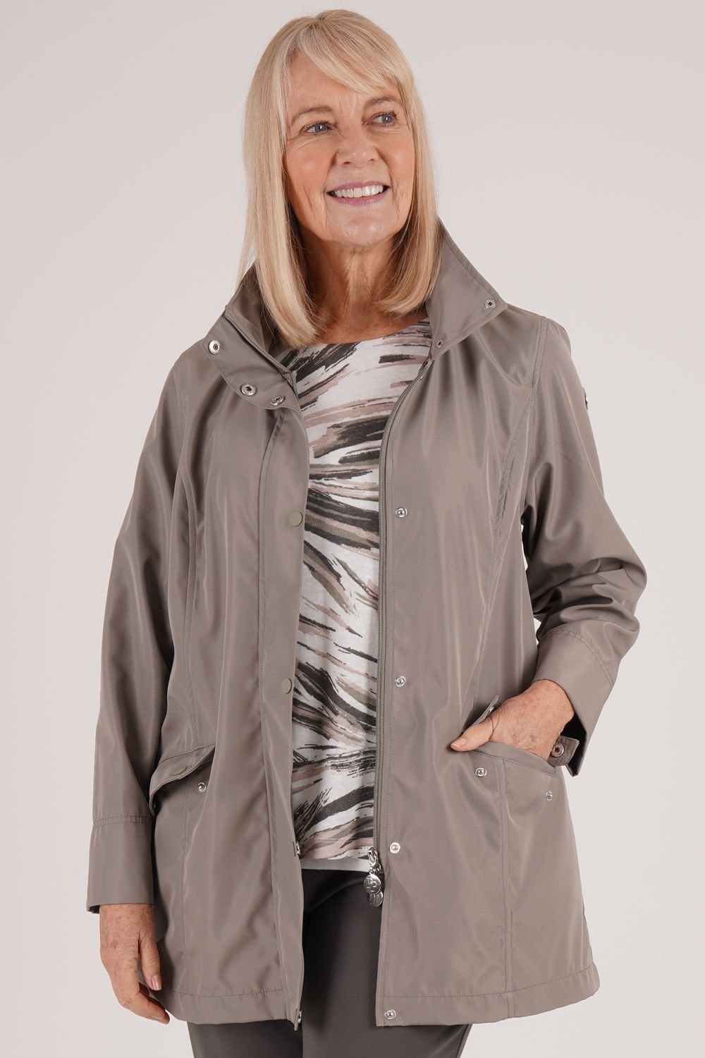 Penny Plain Penny Plain Women's Raincoat in Green - 1