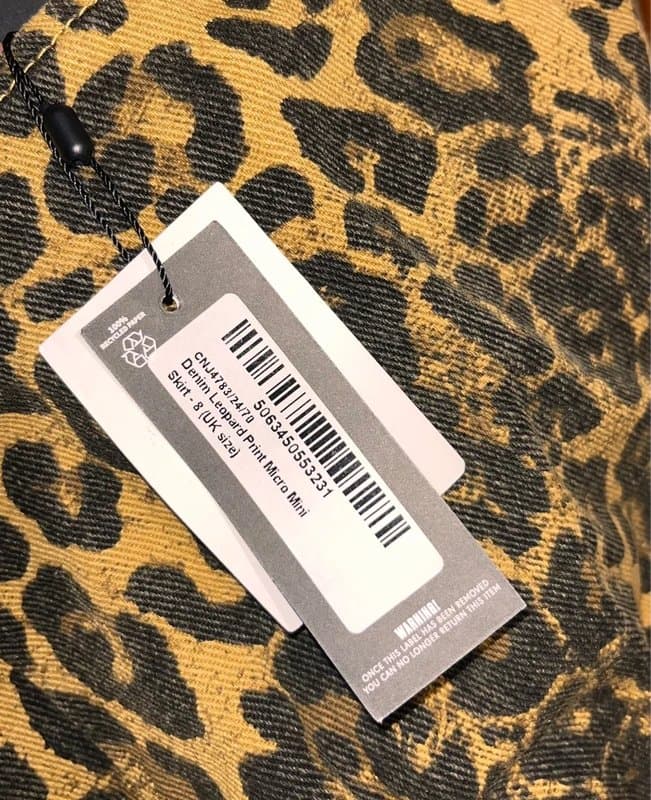 PrettyLittleThing Pretty little thing leopard denim mini skirt