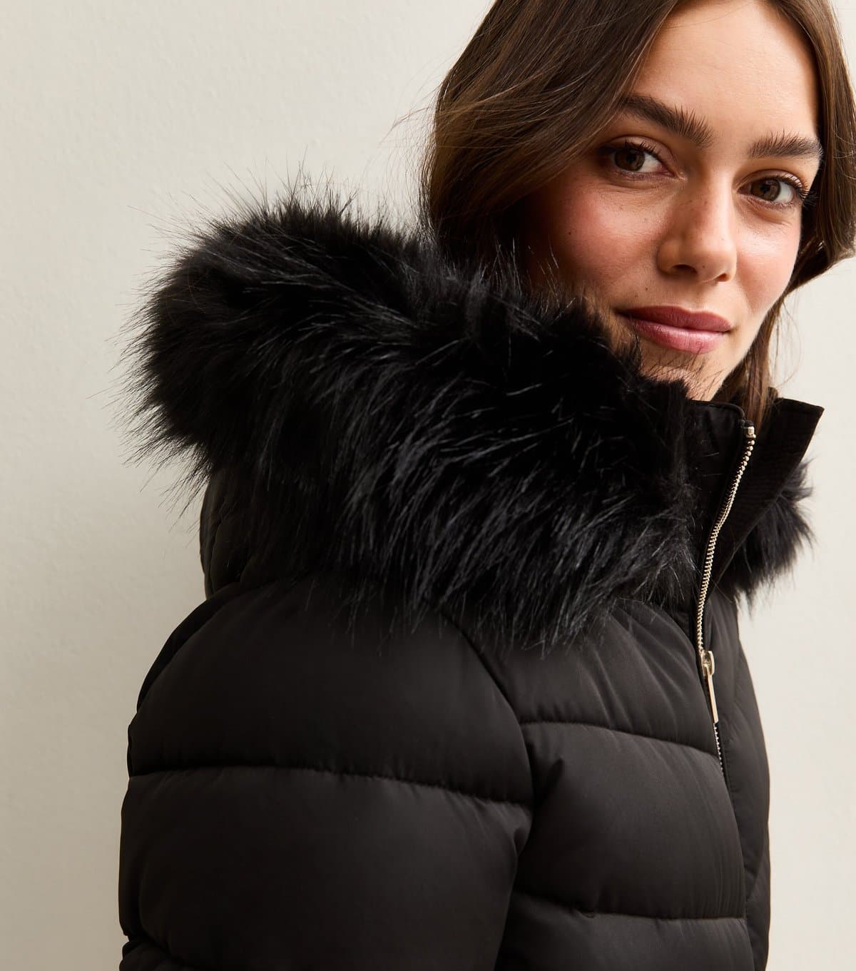 New Look Women's Petite Black Faux Fur Trimmed Water Resistant Padded Puffer Jacket New Look