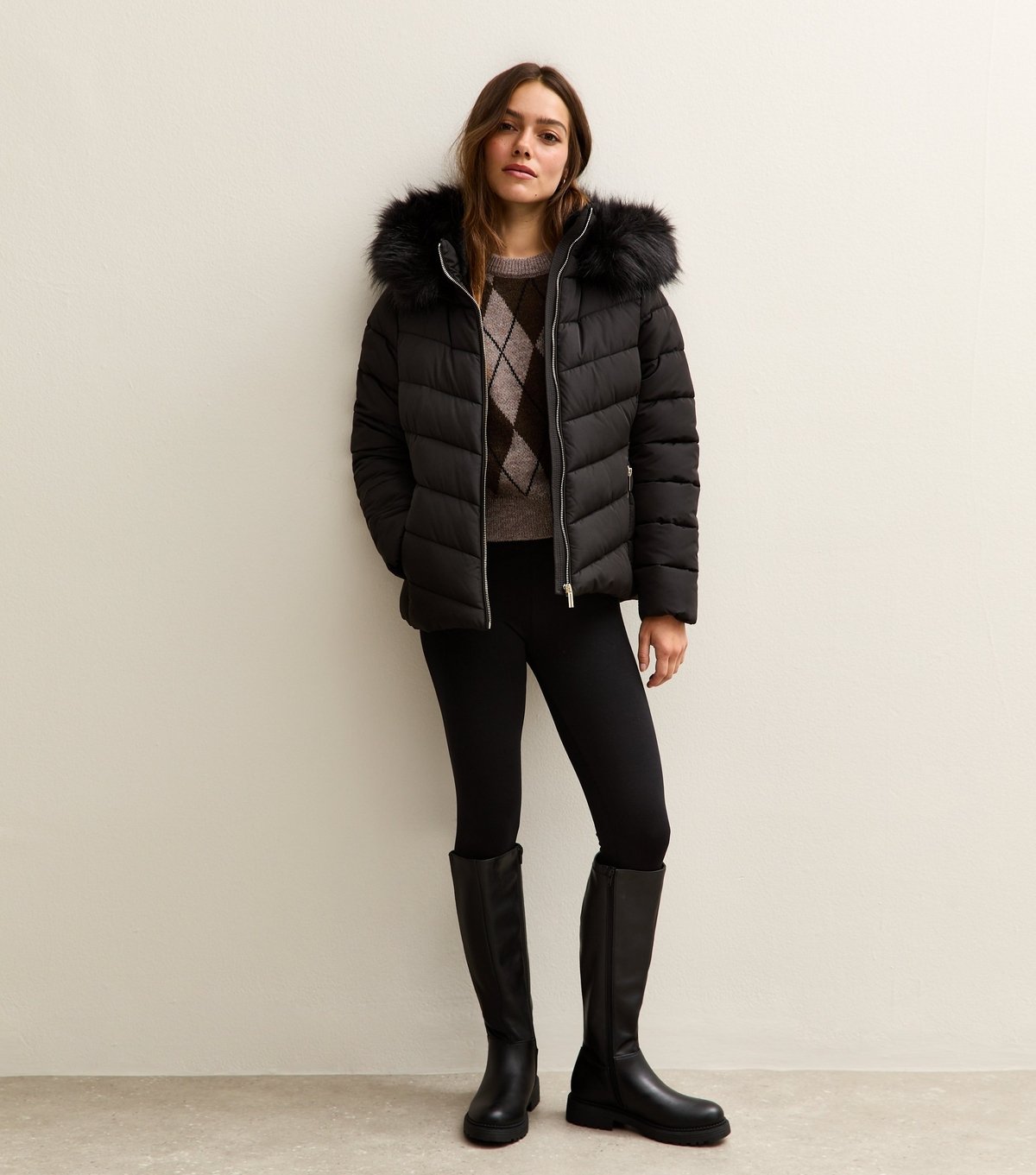 New Look Women's Petite Black Faux Fur Trimmed Water Resistant Padded Puffer Jacket New Look - 3