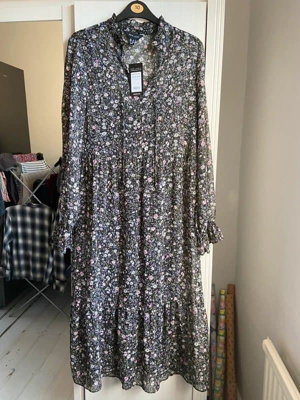 New Look New Look Floral Patterned dress with petticoat, Size 10