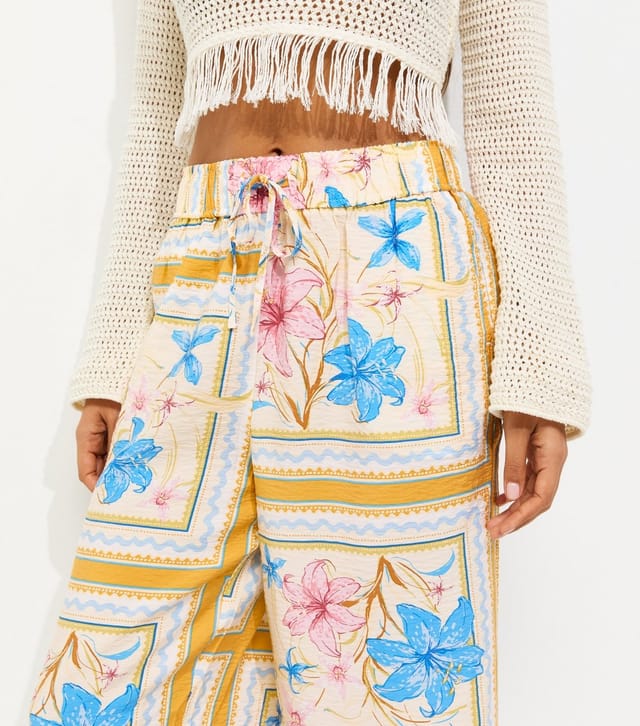 New Look Women's Petite Yellow Tropical Print Wide Leg Trousers New Look - 3