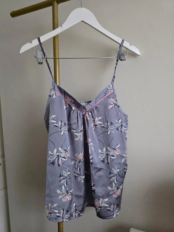 Primark Beautiful silver bluish floral cami top size 10-12