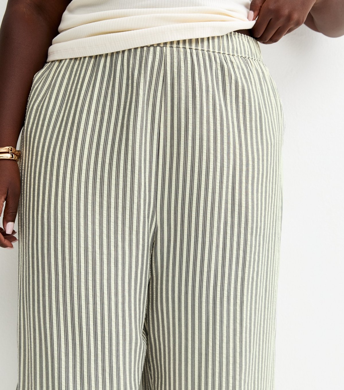 New Look Women's Plus Size Cream Seersucker Striped Wide Leg Trousers Curves New Look - 2