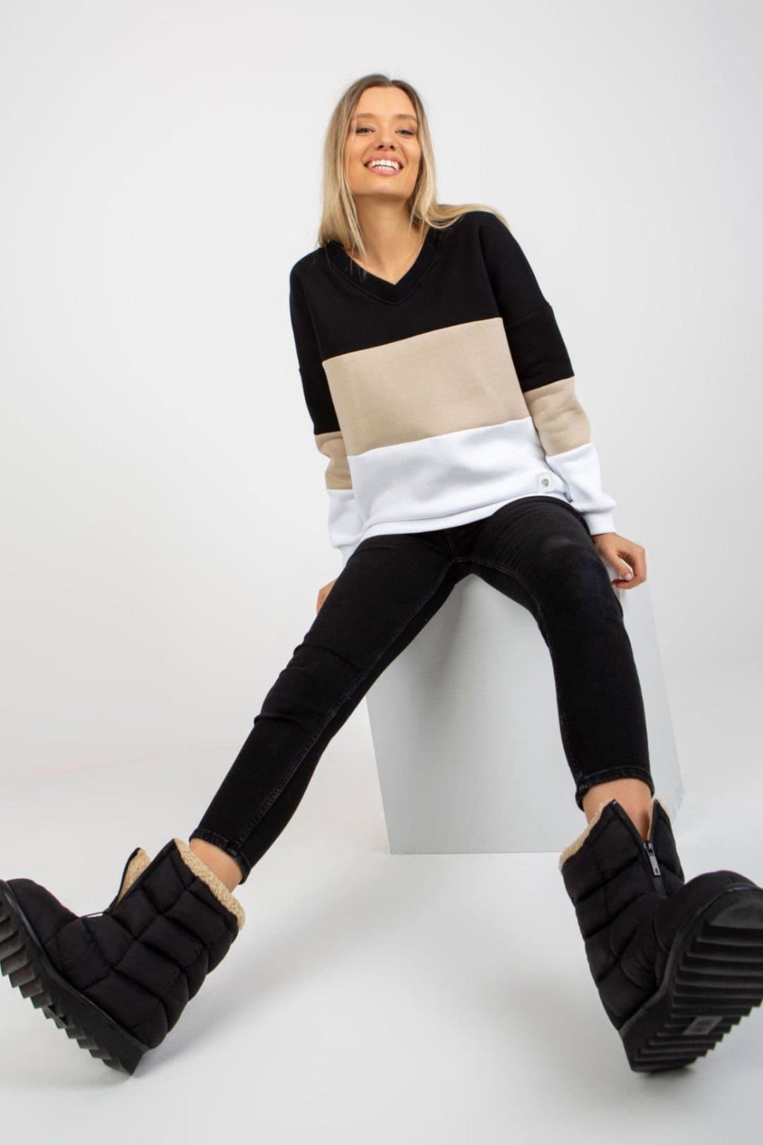 Love Lace Love Lace Women's Cotton V Neck Color Trim Sweatshirt in Beige