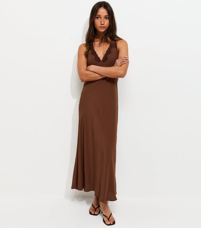 New Look Women's Dark Brown Lace Trim Halterneck Midi Dress New Look - 2