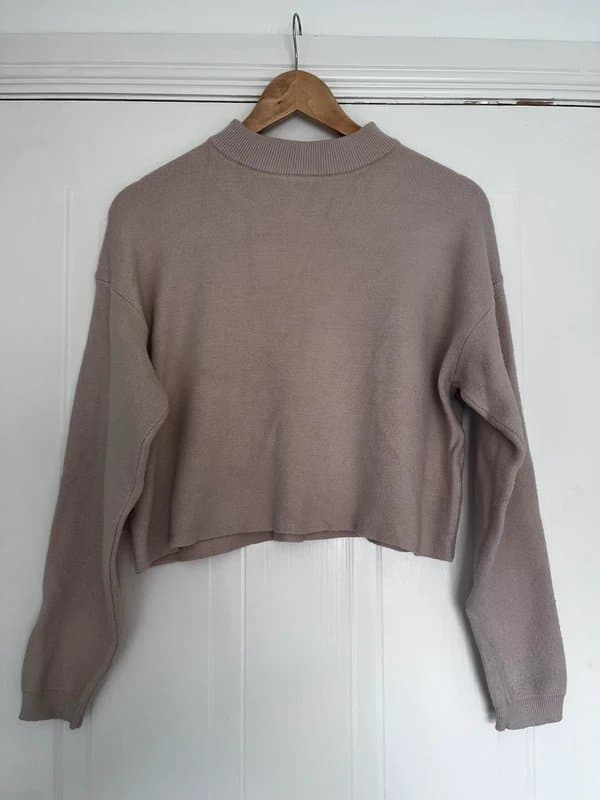 Bershka Bershka cropped beige jumper size M