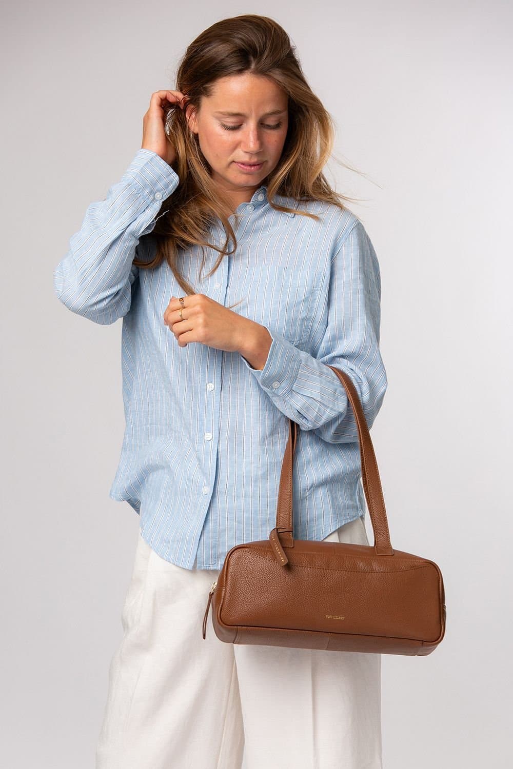 Pure Luxuries London Pure Luxuries London Women's 'Mercy' Leather Handbag in Tan