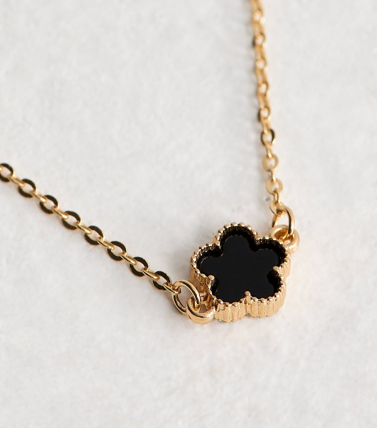 New Look Gold Tone Flower Necklace New Look - 4