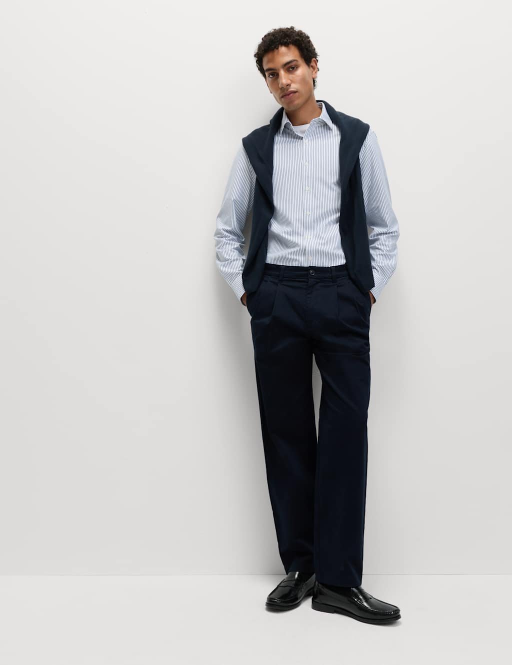 Marks & Spencer M&S Regular Fit Ultimate Non Iron Jersey Striped Shirt White/Navy - 4