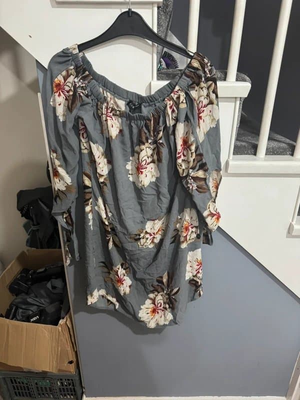 Cameo Rose Cameo rose off the shoulder dress size 14