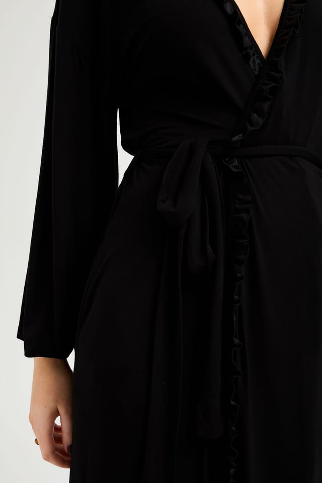 Pretty You London Pretty You London Women's Bamboo Frill Kimono in Black - 2
