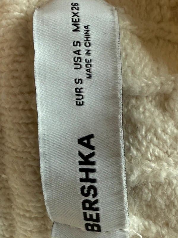Bershka Knitted ivory collared jumper