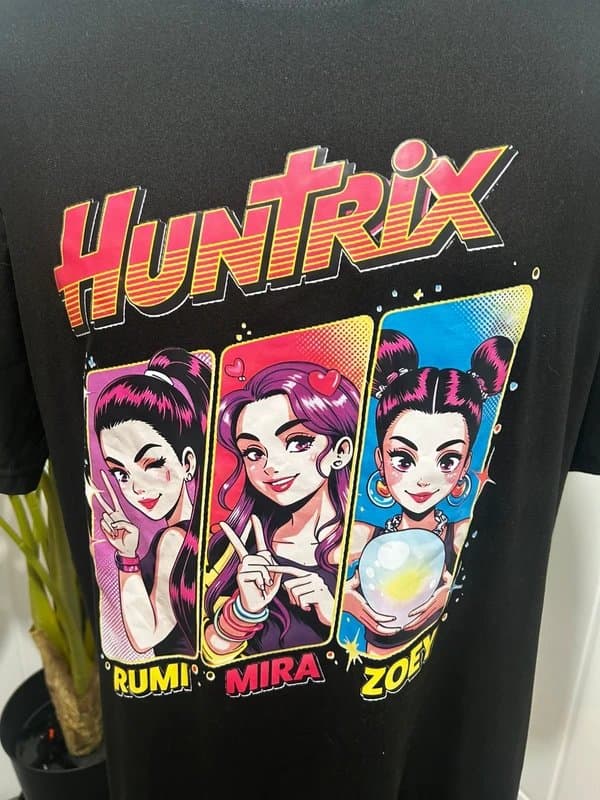 Huntrix Character K-POP Demon Hunters Huntrix T-Shirt Size XL Black Graphic Tee