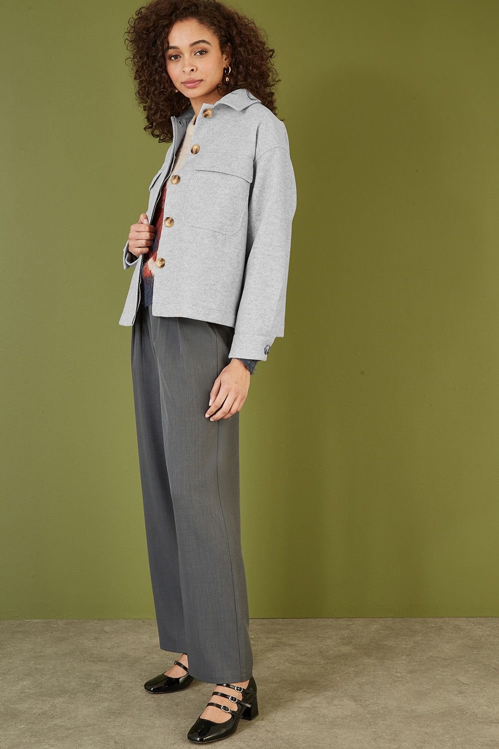 Yumi Yumi Women's Grey Woven Shacket With Oversize Pockets - 3