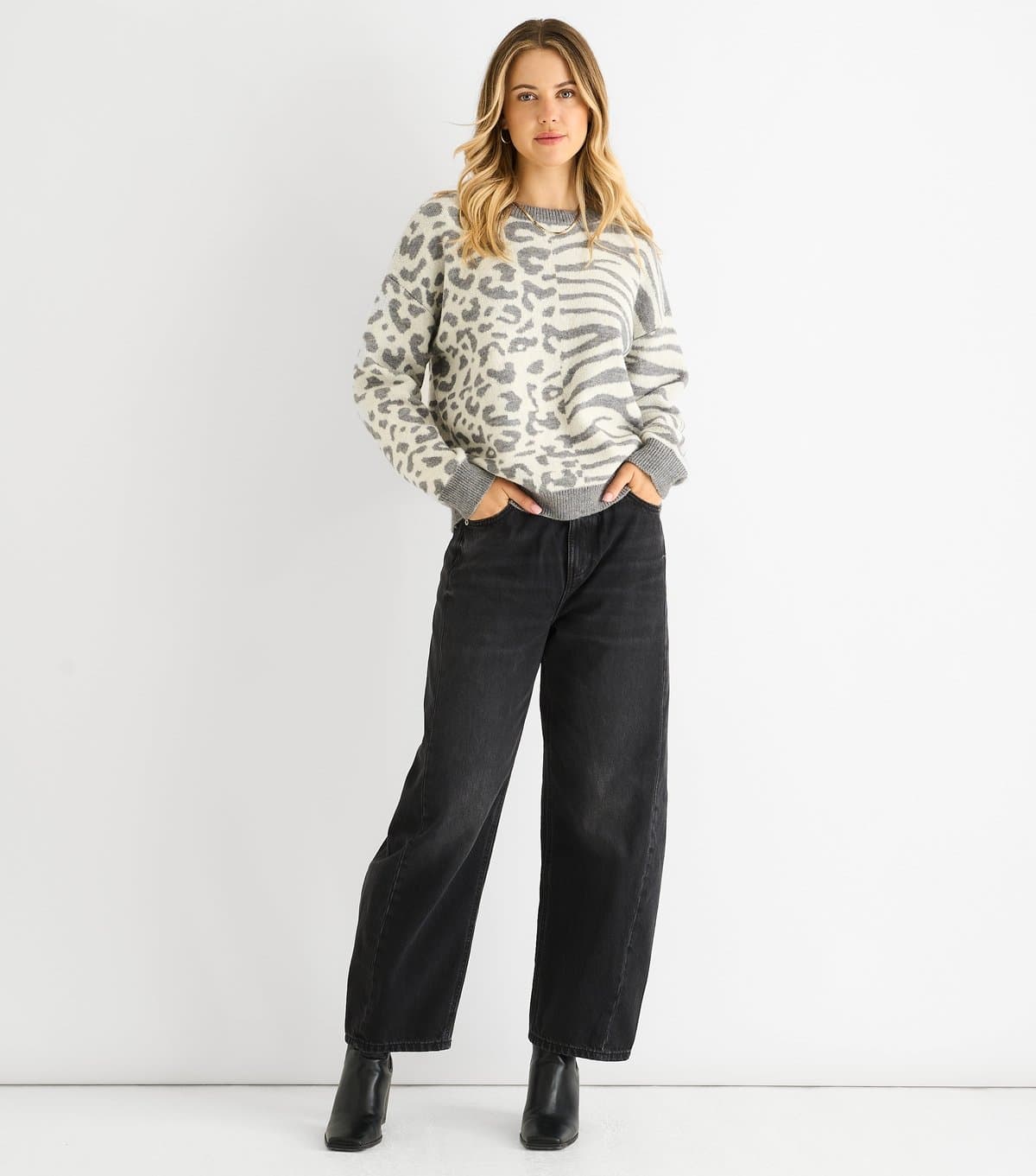 Gini London Women's Grey Animal Patterned Jumper Gini London New Look