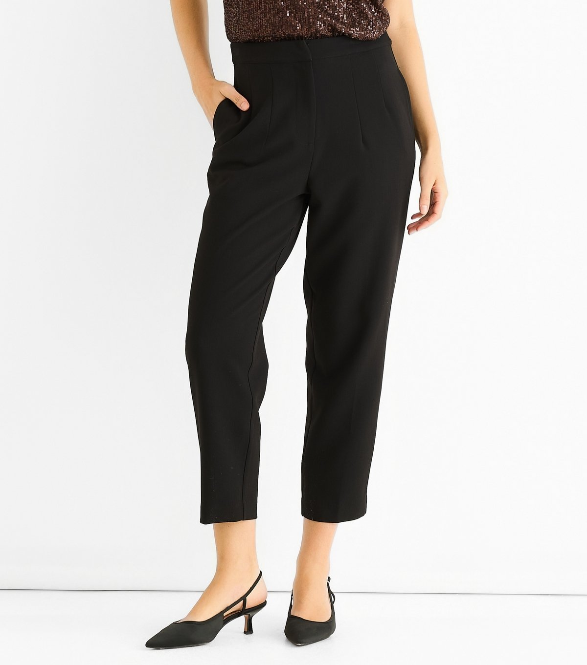 Gini London Women's Black Ankle Grazer Cigarette Trousers. Gini London New Look - 2