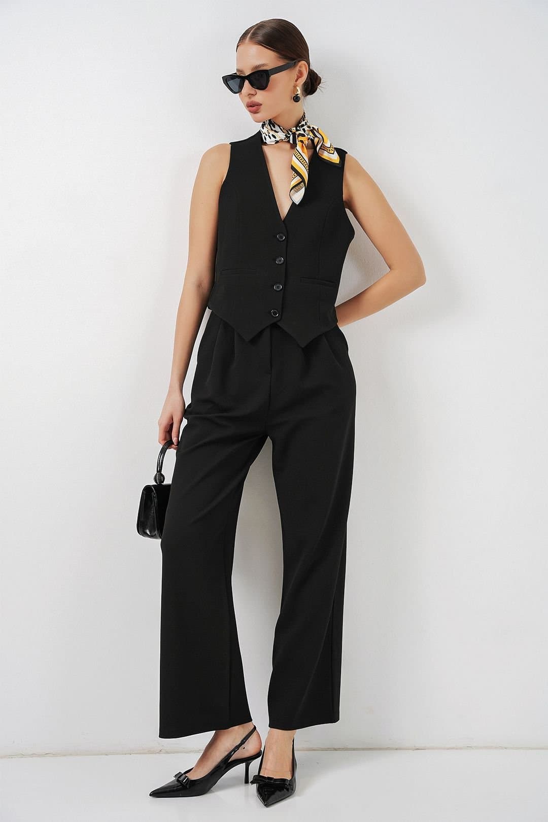 Big Dart Big Dart Women's V-neck Crepe Waistcoat in Black