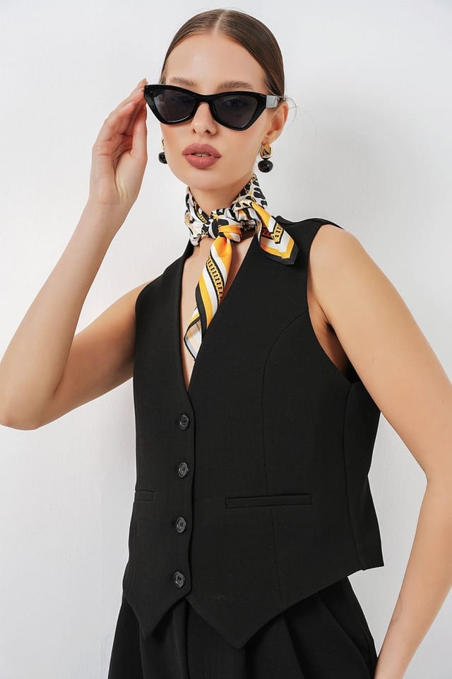 Big Dart Big Dart Women's V-neck Crepe Waistcoat in Black - 2