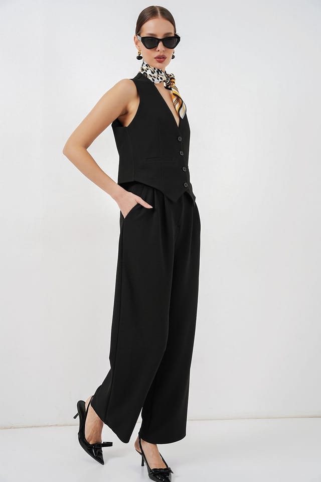 Big Dart Big Dart Women's V-neck Crepe Waistcoat in Black - 3
