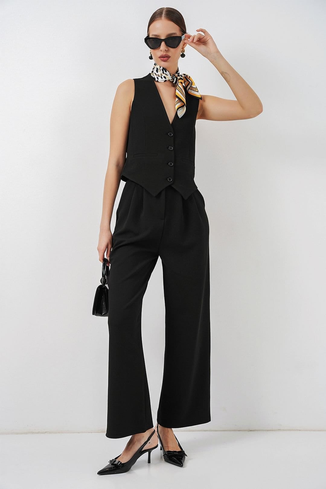Big Dart Big Dart Women's V-neck Crepe Waistcoat in Black - 4