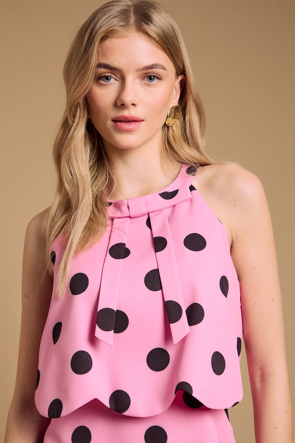 Oasis Oasis Women's Scallop Tier Mini Halterneck Dress in Pink - 4