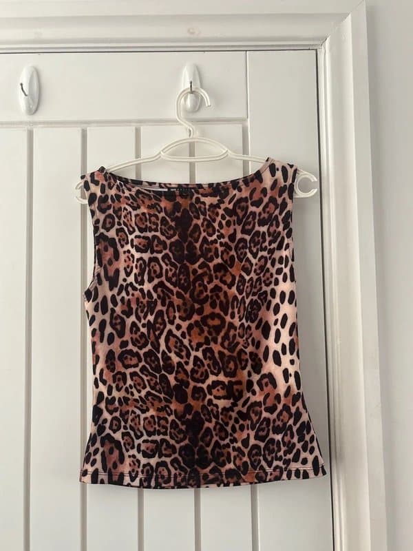 ASOS ASOS leopard print top size Small