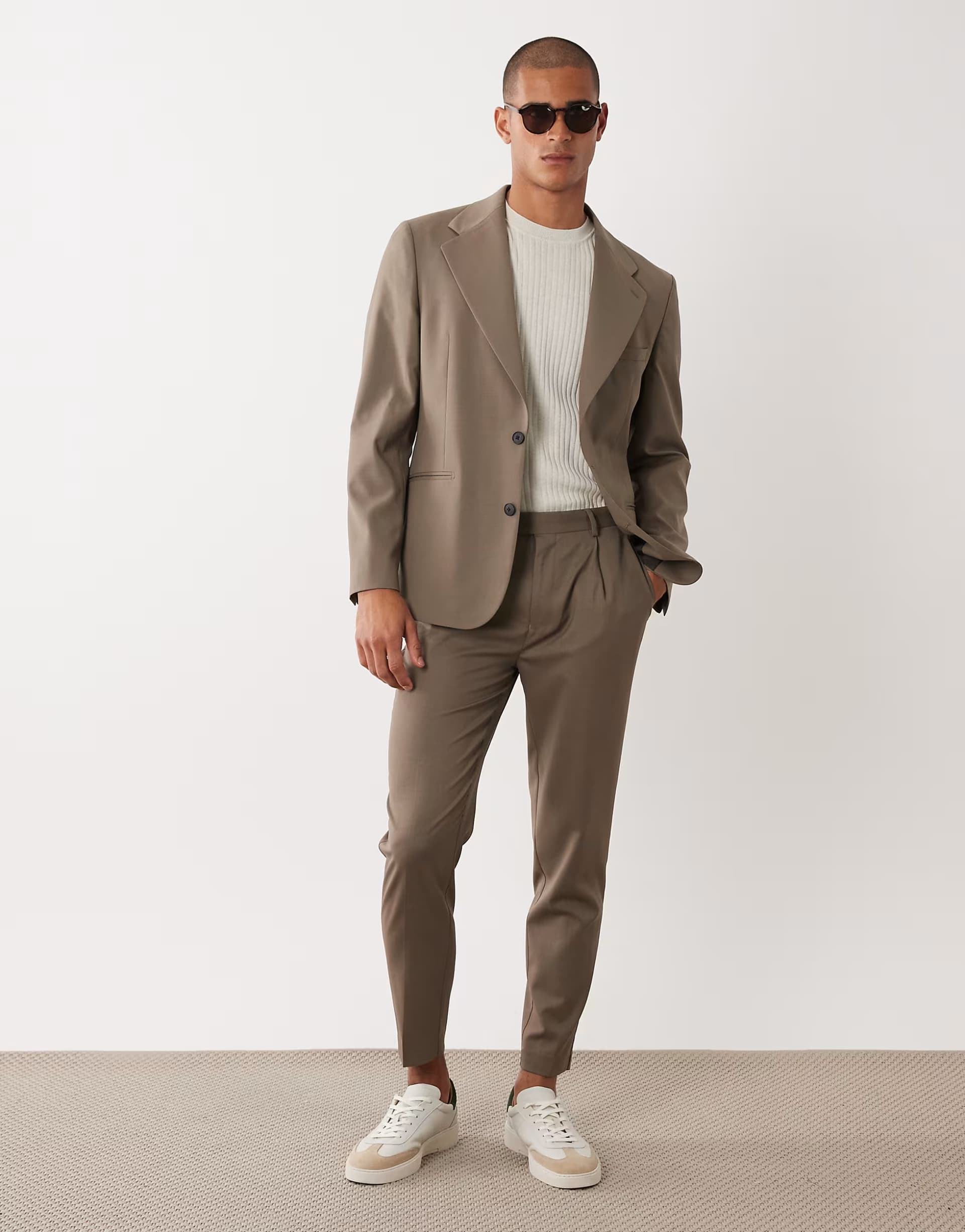 ASOS ASOS DESIGN 100% summer wool tapered suit trousers in brown
