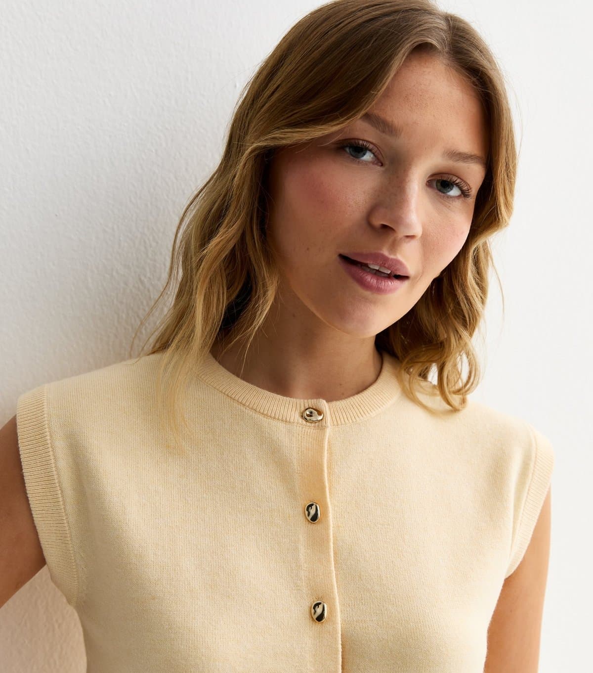 New Look Women's Light Yellow Knit Abstract Button Waistcoat New Look