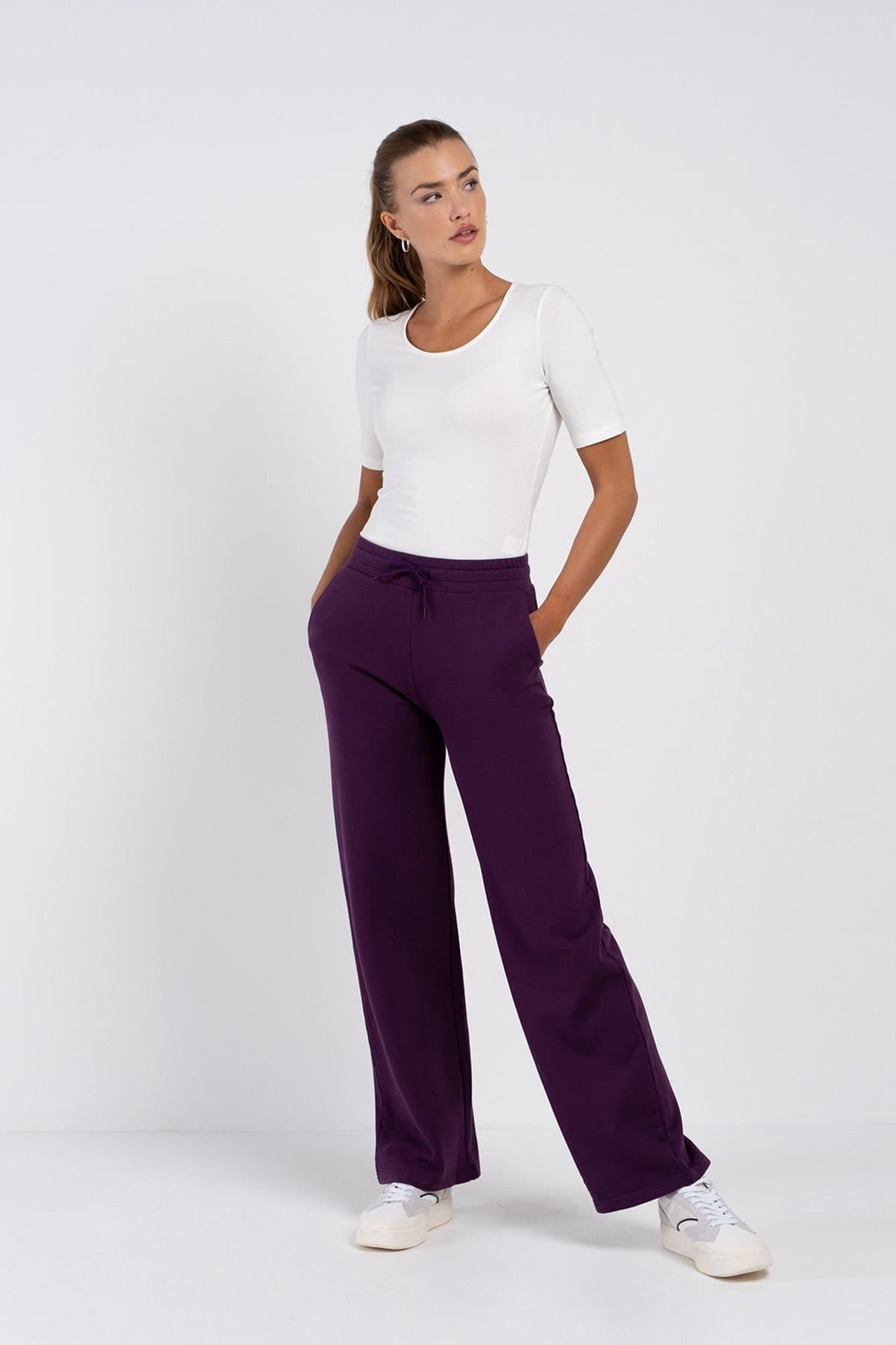 Kettlewell Kettlewell Women's Blake Jogger in Aubergine