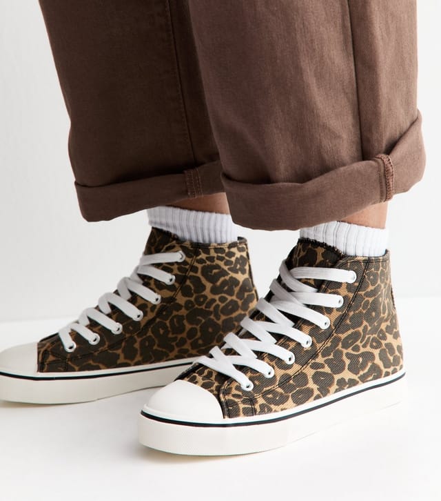 New Look Women's Brown Canvas Leopard Print High Top Trainers Vegan New Look - 2