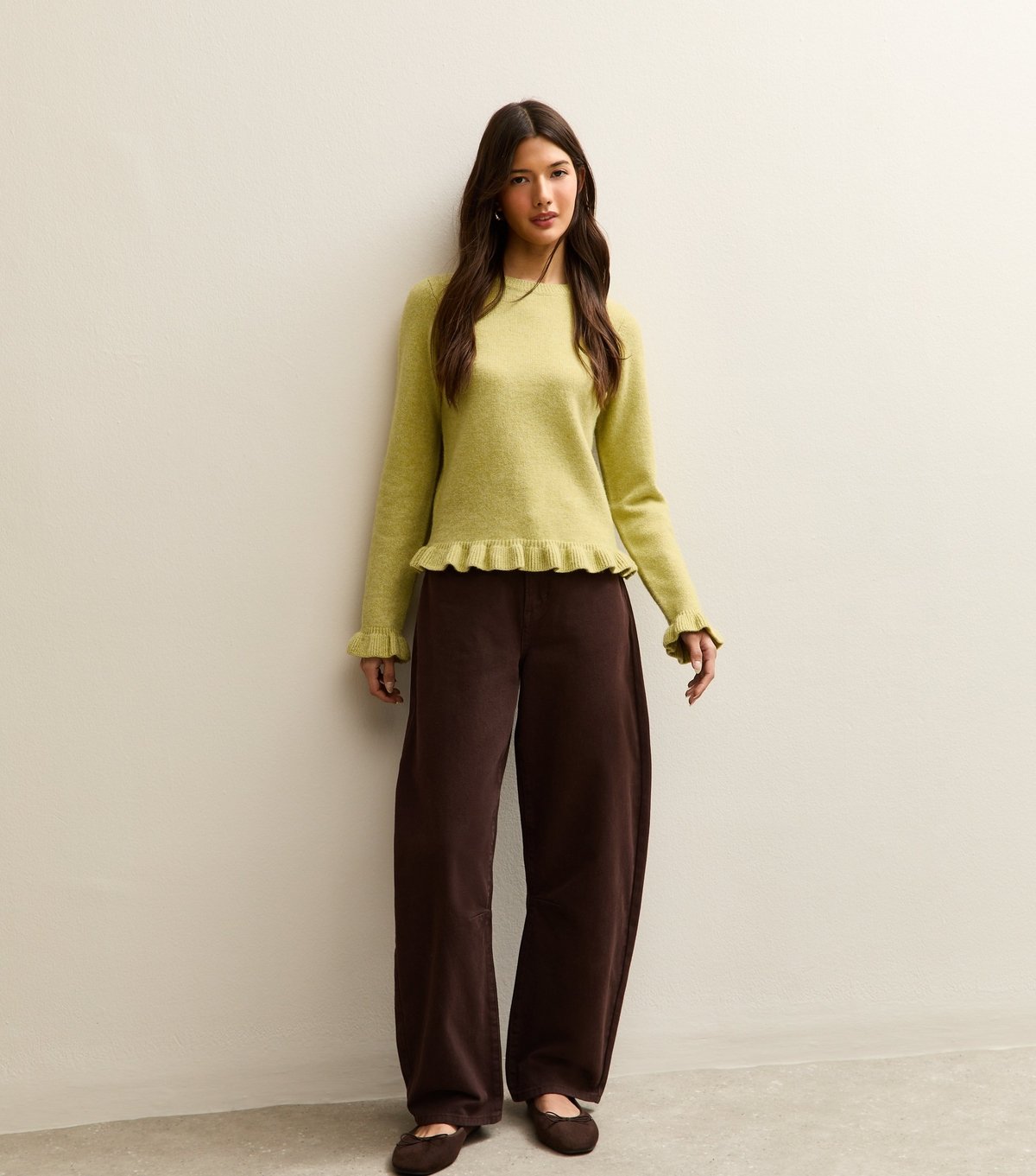 New Look Women's Light Green Frill Trim Crew Neck Jumper New Look - 3