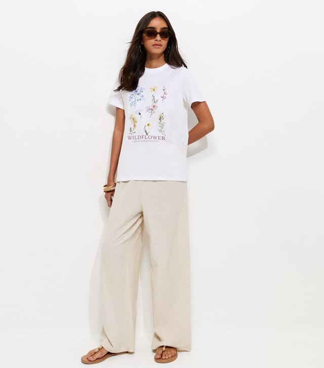 New Look Women's White Cotton Wildflower Print T-Shirt New Look - 3