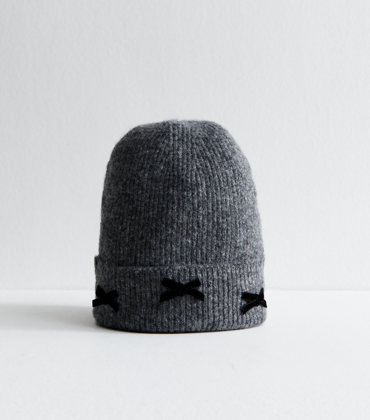 New Look Grey Bow Appliqued Ribbed Knit Beanie Hat New Look - 2