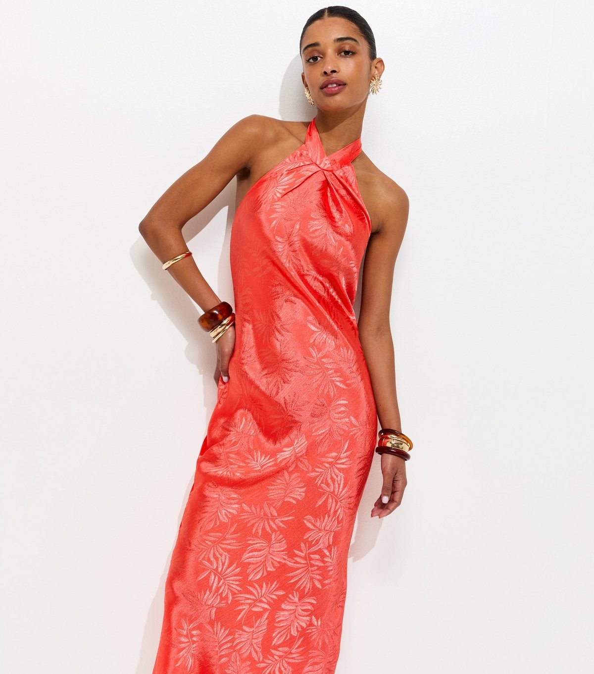 New Look Women's Coral Palm Leaf Jacquard Halter Neck Maxi Dress New Look - 3