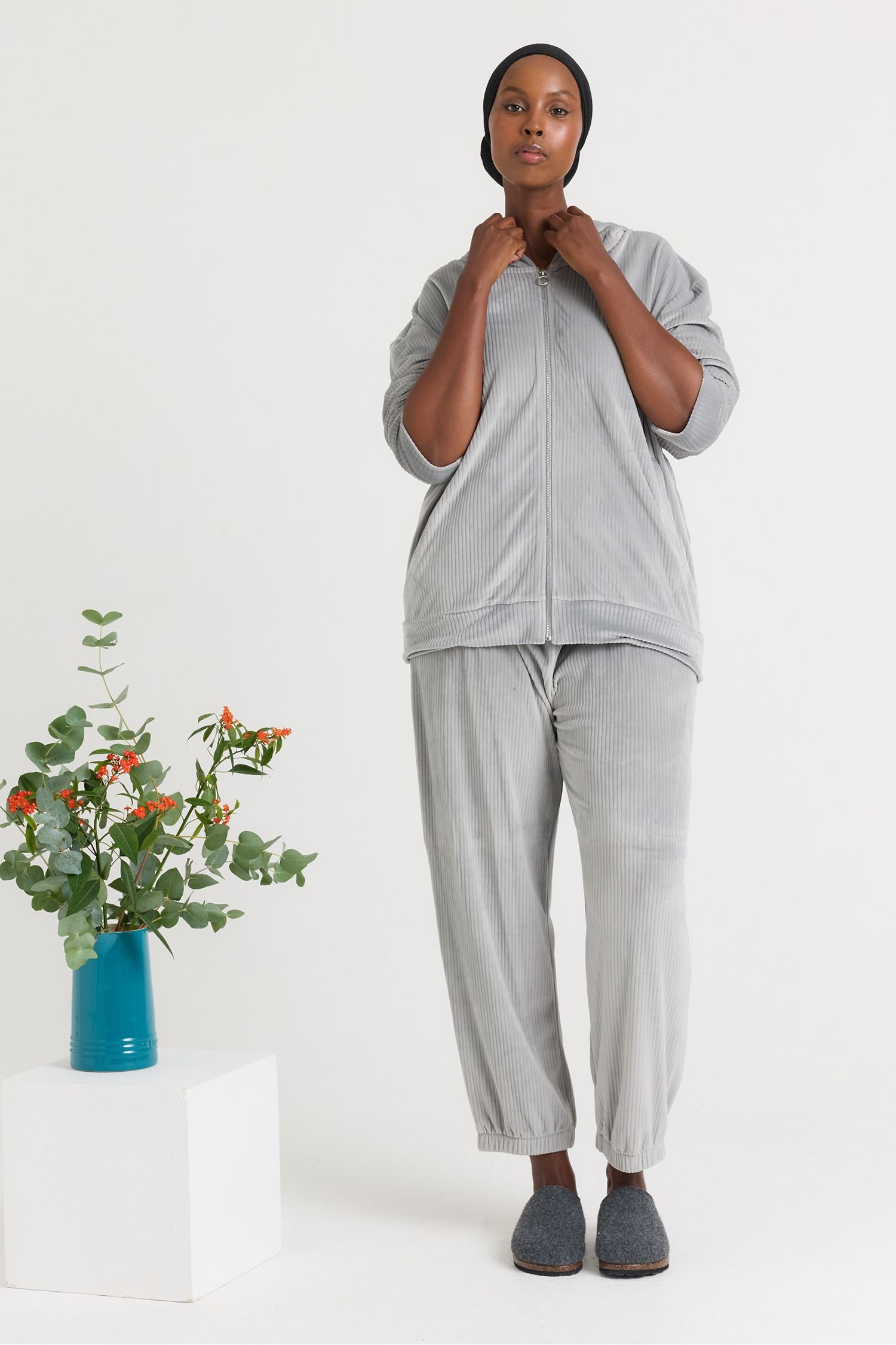 Pretty You London Pretty You London Women's Velour Hoody Jogger Set in Grey - 4