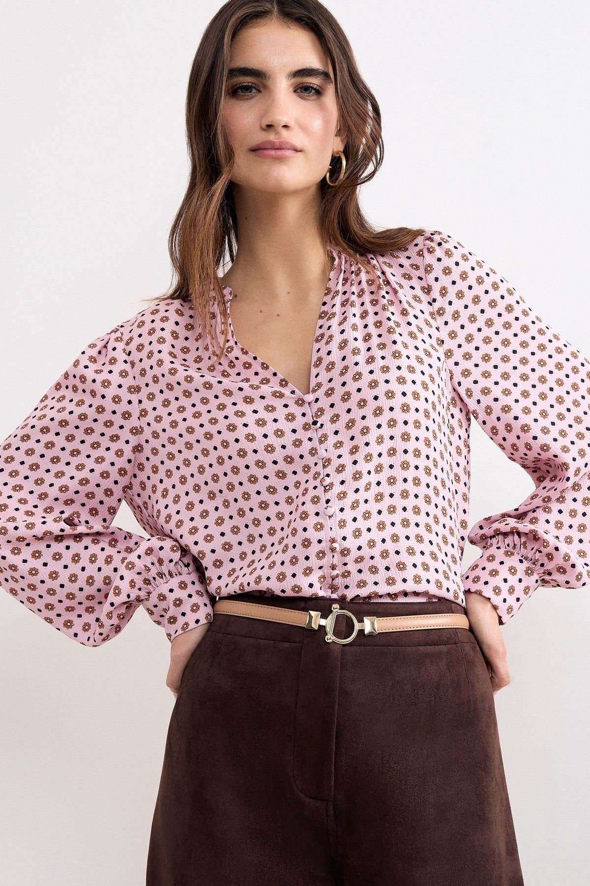 Phase Eight Phase Eight Women's Arabella V-Neck Printed Blouse in Pale Pink
